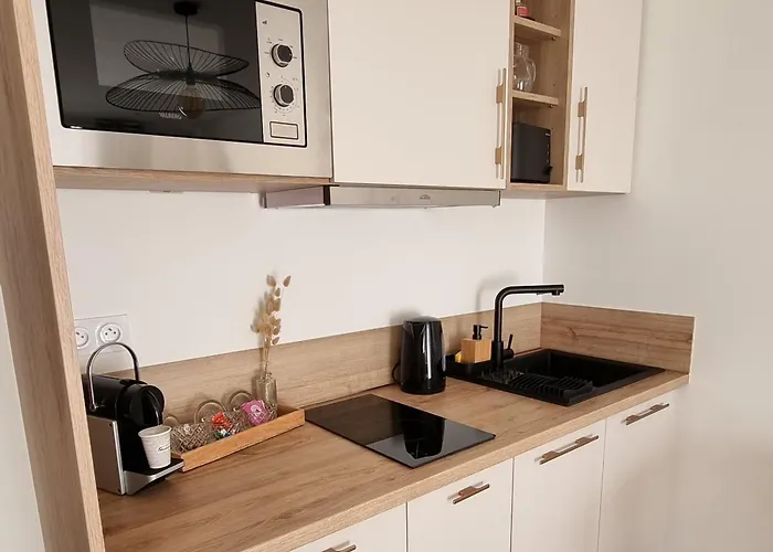 Les Castors قرقشونه